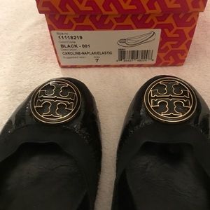 Tory Burch Caroline Black Flat size 7
